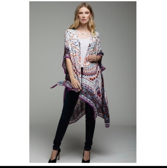 Ruggine Intricate Floral and Demask Motif Kimono - Picture 5 of 6